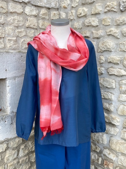 Violaine Soie Cotton bleu écharpe corail