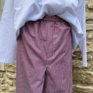 Pantalon homme, avec braguette, droit, avec un élastique à la taille.