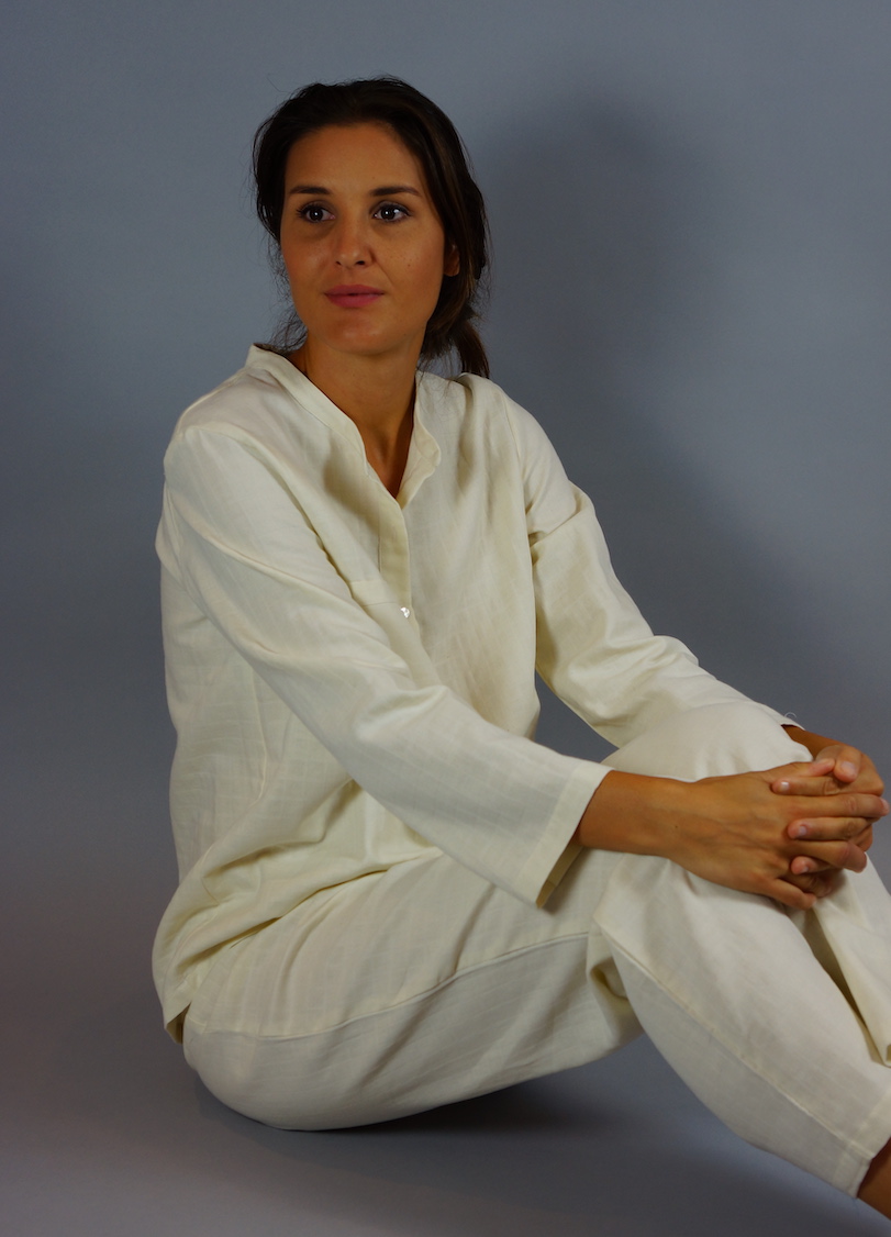 Lavina Pyj Gaze blanche assise 11:24